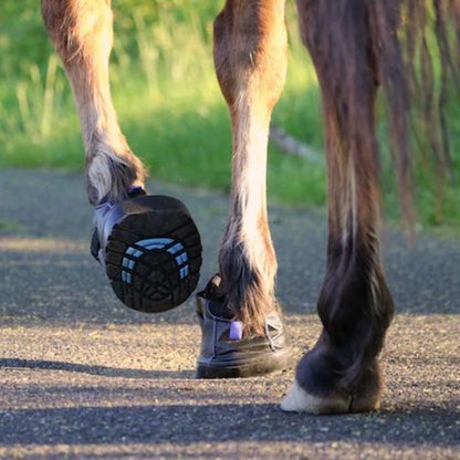 EasyCare Easyboot Sneaker on Horse Tread View